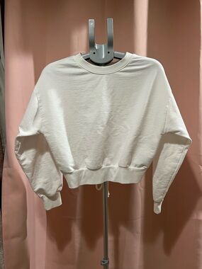 Forever 21 White Cropped Crewneck Sweatshirt